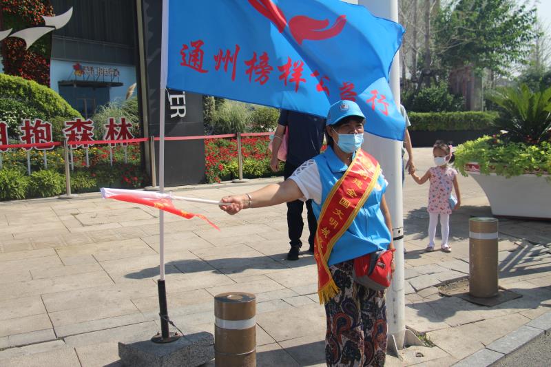 <strong>狠狠干美女毕</strong>